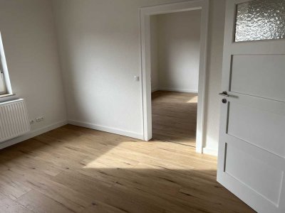 Gemütliche 3-Zimmer-Wohnung: Wohnküche, Loggia, Bad mit Fenster, großer Keller