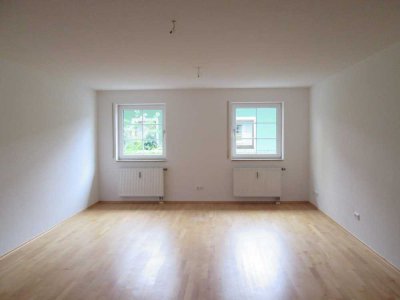 * Murnau Zentrum * 2 Zimmer * Wohnküche mit EBK * Bad mit Wanne