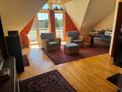 Helle und ruhig gelegene Dachgeschosswohnung mit schönem Weitblick!