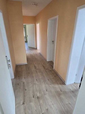 Helle 4-Zimmer-Wohnung in Solingen-Höhscheid