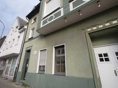 Gepflegte, sehr geräumige und effizient geschnittene 3,5-Raum-Maisonette mit Balkon