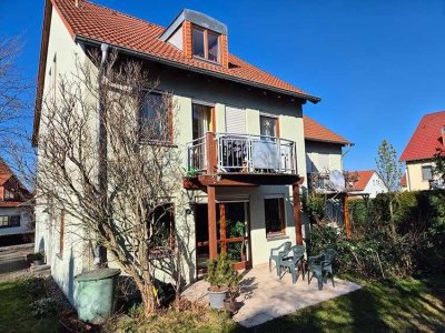 **Ein Haus fürs Familienglück – Einziehen und den Spätsommer auf Ihrer Terrasse genießen**