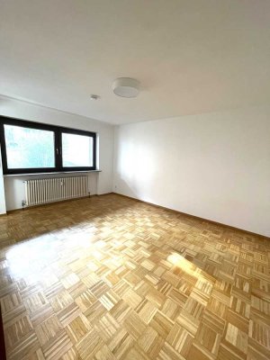 ** Helle 1-Zimmerwohnung mit Balkon in guter Lage **