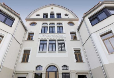 Moderne 1-Zimmer-Altbauwohnung mit Einbauküche in Haus "Terra" !