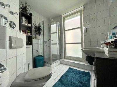Sonnige 2-Zimmer Maisonette-Wohnung im 2. OG mit Balkon in Regensburg-Westenviertel