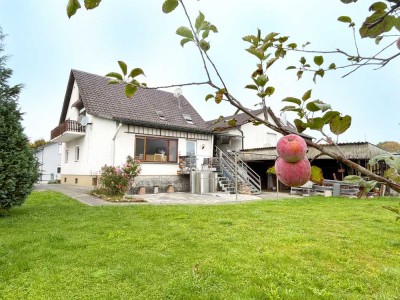 Seltene Gelegenheit - Haus mit Einliegerwohnung und großem Grundstück in ruhiger Wohnlage