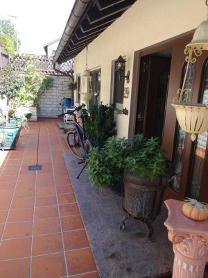 Gepflegtes Mehrfamilienhaus mit acht Zimmern in Schriesheim/Altenbach