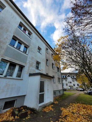 KLEIN-FEIN-MEIN: Duschbad m. Fenster, Laminat, frisch renoviert, dicht bei HRO