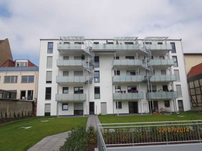 2021 vollständig renovierte EG-Wohnung (Single-Wohnung) 2 Zimmer - Terrasse im Zentrum von Bückeburg