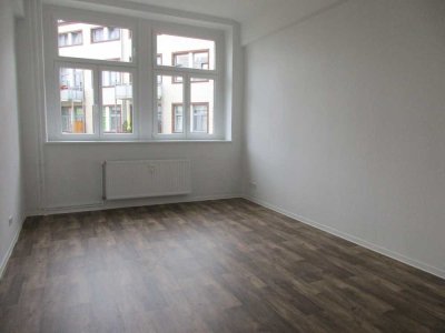 2-Zimmer-Wohnung mit Einbauküche!