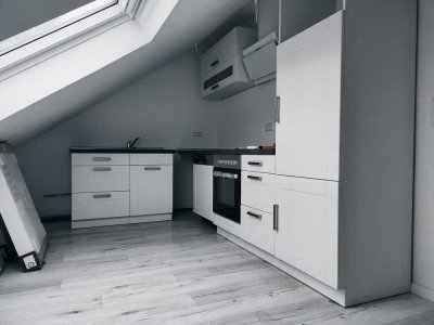 Erstbezug mit Einbauküche und Balkon: attraktive 3-Zimmer-DG-Wohnung in Sinsheim-Dühren