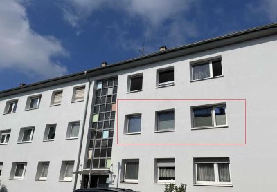 Attraktive 3-Zimmer Wohnung- Einbauküche und Garage