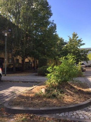 Vermietete 2 Zimmer Wohnung mit Südbalkon — nahe Universität