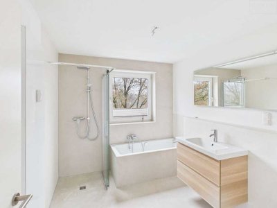 Charmante Maisonette-Wohnung mit Galerie, Balkon und zwei Bädern