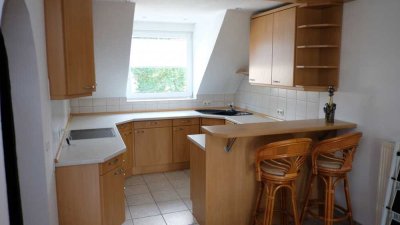 Charmante Dachgeschosswohnung auf zwei Ebenen – Ideal für Singles oder Paare