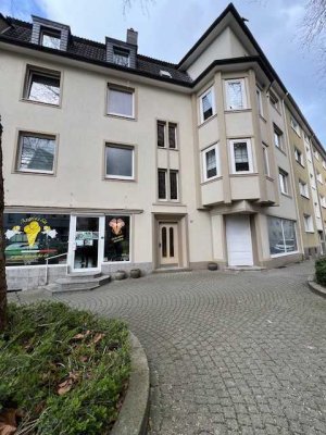 renovierte 2 Zi, K-D-B in ruhiger zentraler Lage nähe Barmer City. Nur mit Wohnberechtigungsschein !