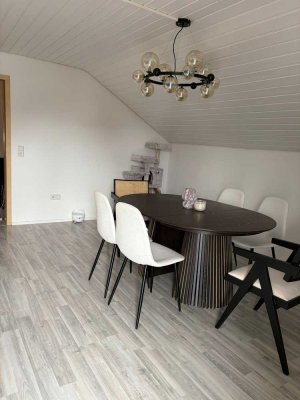 3,5 Zimmer DG Wohnung mit großem Balkon