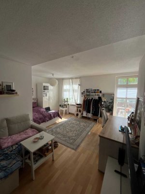 Nachmieter:in für helle 1-Raum Wohnung mit Balkon im 2. OG in Dresden-Friedrichstadt gesucht