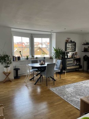 Renoviert und modernisiert-  zentrumsnahe 3-Zimmer  Wohnung mit Garage
