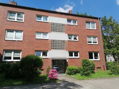 Komplett modernisierte 3,5 Zimmer Wohnung mit Balkon in E-Huttrop!