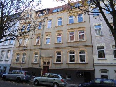 helle, warme 3-Zi.-Whg., Hof/Südgarten