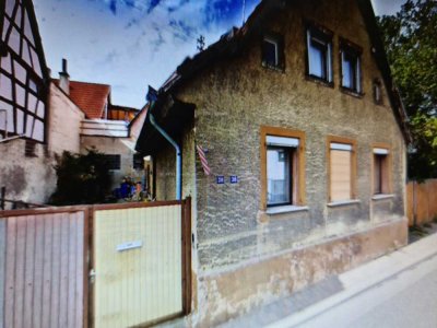 Preiswertes und noch zu renovierendes 4-Zimmer-Haus in Pleisweiler-Oberhofen