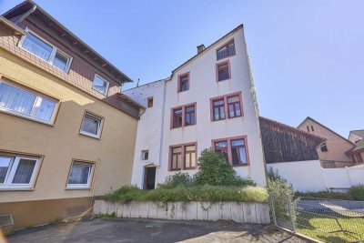 Vermietetes Seitenhaus in zentraler Lage von Dossenheim