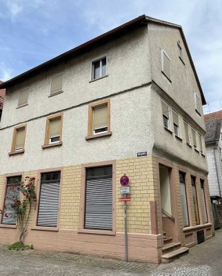 7-Zimmer Einfamilienhaus in Wertheim (Innenstadt)mit Innenhof, Werkstatt und Platz für ein Geschäft