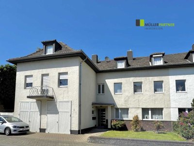 Mehrgenerationenhaus mit 2 Garagen und schönem Grundstück in beliebter Wohnlage in Eschweiler