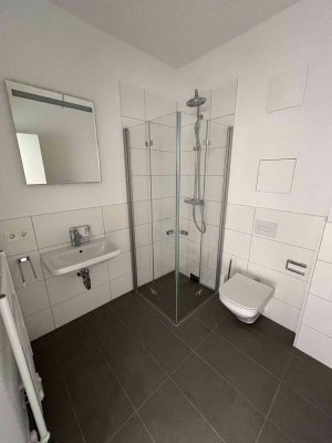 BLICK ÜBER STRIESEN - Charmante 2-Raumwohnung mit Balkon