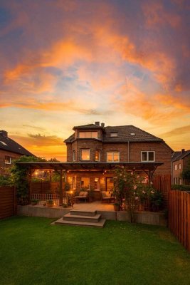 Begehrter Wohnraum in Uedesheim 
Das Haus besteht aus zwei großzügigen Maisonette-Wohnungen