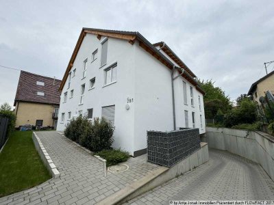 Großzügige 3,5 Zimmer-DG-Wohnung mit sonnigem Balkon in ruhiger Lage von Köngen