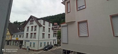 Gepflegte 2-Zimmer-Wohnung mit Balkon in Bad Wildbad