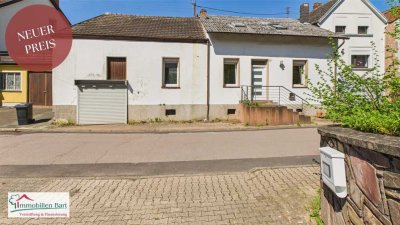 FREISTEHENDES WOHNHAUS MIT ÜBERDACHTEM BALKON UND SICHT INS GRÜNE IN FREUDENBURG!