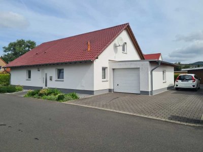 Einfamilienhaus / Bungalow in Schenklengsfeld - Ideal fürs Alter und Familien