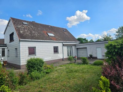 Haus mit viel Nebenflächen Garage, Werkstatt und Co