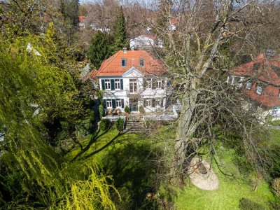 Herrschaftliche Villa im Amerikanischen Stil in Bestlage Dießen  mit Traumhaftem Garten