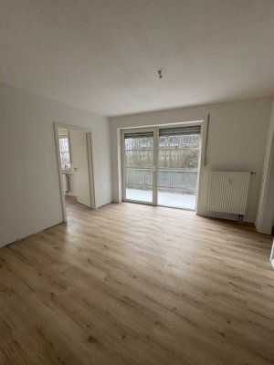 Frisch sanierte 4-Zimmer-Wohnung mit Balkon in Regensburg – flexibel auch als 5 Zimmer nutzbar