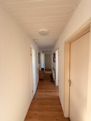 Helle 3-Zimmer Dachgeschosswohnung in Nettetal-Lobberich