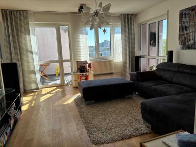 Moderne Wohnung mit Balkonen und Einbauküche in ruhiger Lage