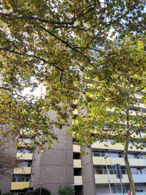 KAPITALANLAGE: Neuwertige, schicke 2-Zimmer-Wohnung mit Balkon und Stellplatz in ruhiger Lage