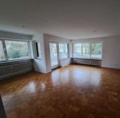 Geräumige 4-Zimmer-Wohnung mit 2 Balkonen in gepflegter Wohnanlage zwischen Isar und Perlacher Forst