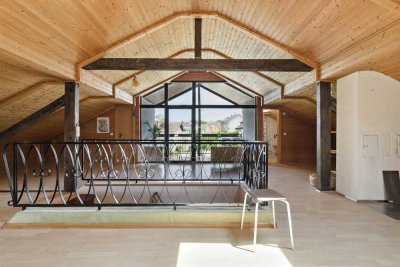 Attraktives Traumhaus mit Einliegerwohnung und hellem Dachstudio – Charmant und lichtdurchflutet