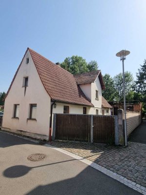 Großes Grundstück mit viel Potenzial