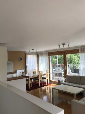 Exklusive 5-Zimmer-Maisonette-Wohnung mit gehobener Innenausstattung mit Balkon und EBK in Tübingen