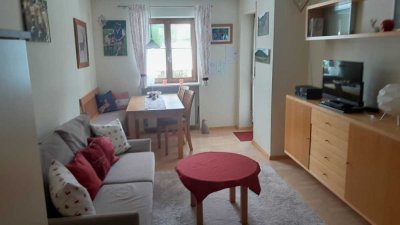 Gemütliche 2-Zimmer-Wohnung mit Terasse und EBK in Steibis/ Oberstaufen für 6 Monate zu mieten.