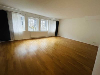 Sonnige 3 Zimmer Wohnung in Aachen-Frankenberg mit 115 m² Wohnfläche