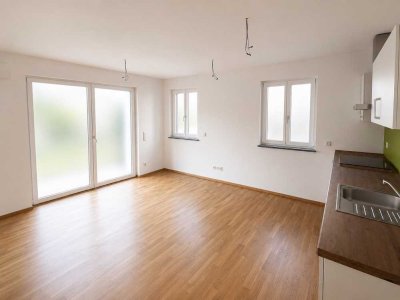 Moderne 2-Zimmer-Wohnung mit Garten und zusätzlichem Hobbyraum