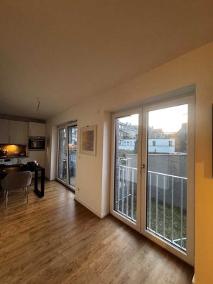 1-Zimmerwohnung mit EBK, Balkon & Stellplatz zu vermieten!