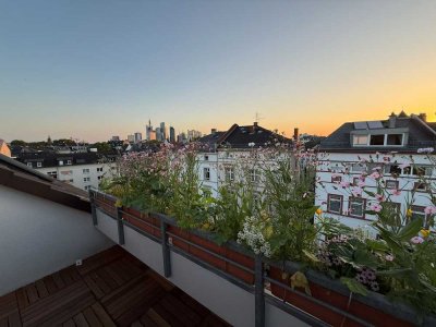 Lichtdurchflutete Maisonette mit Skyline-Blick & Dachterrasse